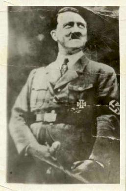 Hitlerpornocard2a.jpg (16079 bytes)