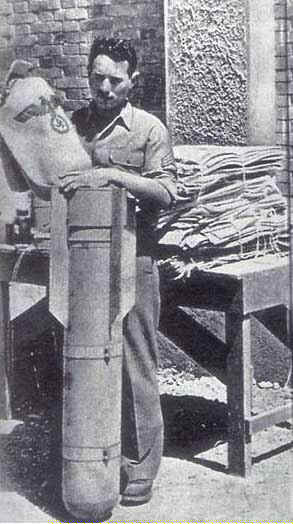 MailbagBombCF01.jpg (62941 bytes)