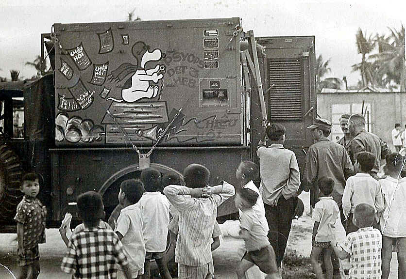 7thPOBAudiovisualTruck.jpg (220874 bytes)