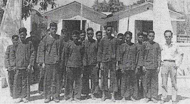 APTBodyguards.jpg (97370 bytes)