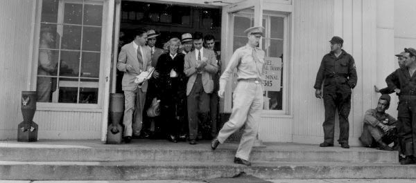 AxisSallyArrivesUSA1948.jpg (57517 bytes)