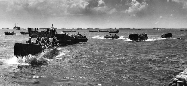 BeachLandingSaipan02.JPG (70378 bytes)