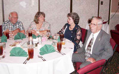 Dinner03.jpg (44969 bytes)