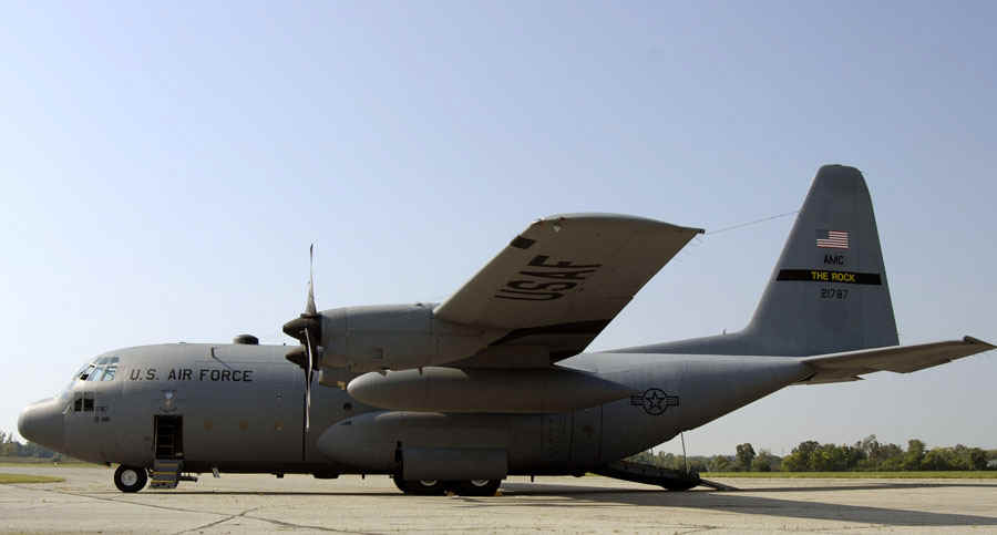 EC130EonRunway.JPG (80297 bytes)