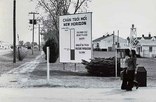 FortChaffeeSignVN.JPG (90582 bytes)