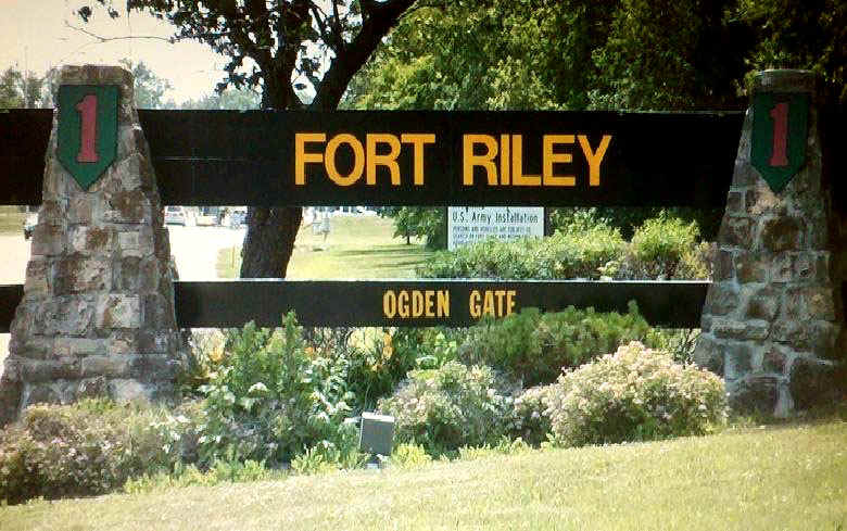 FortRileyKansas.JPG (153158 bytes)
