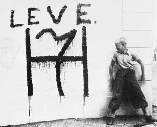 H71AntiNaziGraffiti.jpg (29624 bytes)