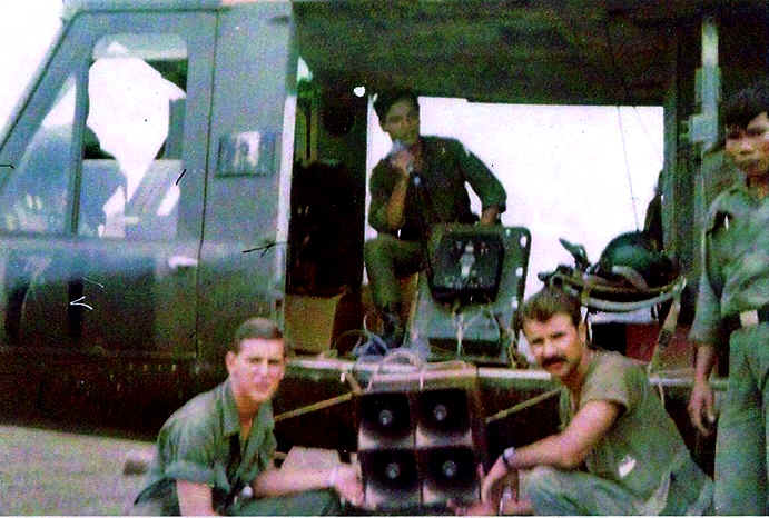 HosierLSHueyRH.jpg (405988 bytes)