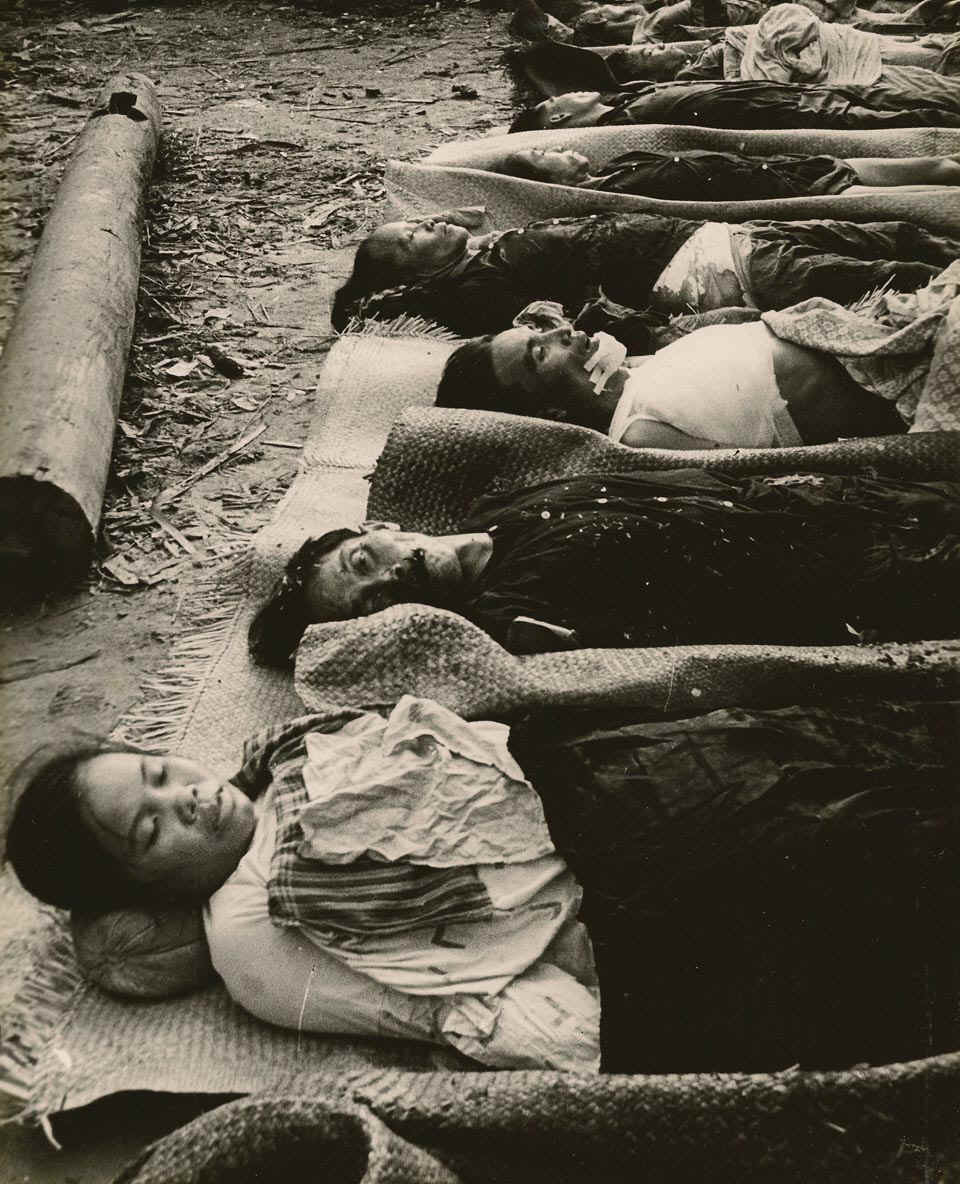 HueRemains.jpg (263602 bytes)