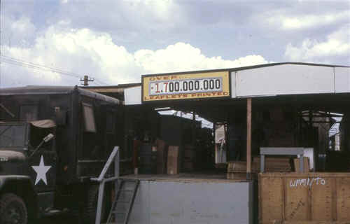 LoadingDockVNColor.jpg (116136 bytes)