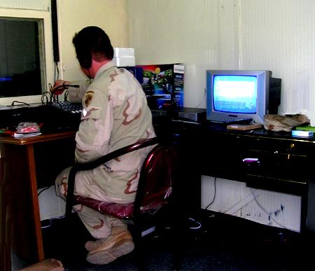 SgtShoneRadio.jpg (25696 bytes)