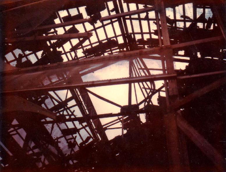 SkiWarehouseAttack2.jpg (79940 bytes)