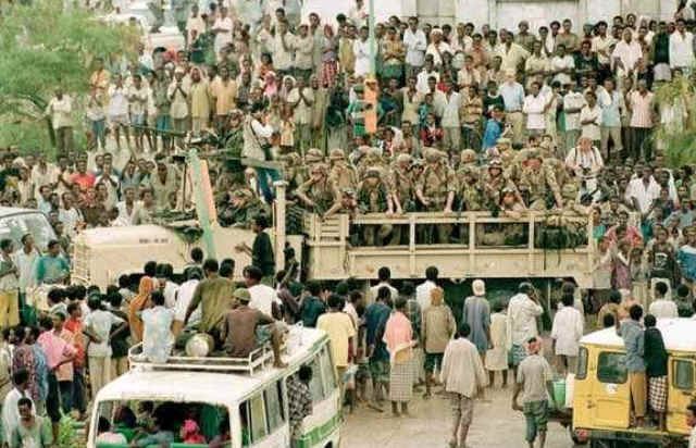 USTroopsArriveinMogadishu.jpg (389236 bytes)