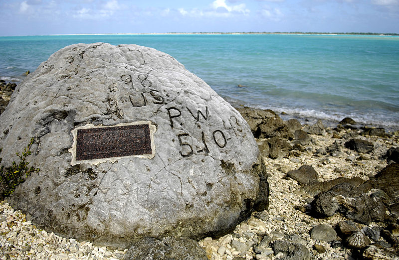 WIMonumentRock.jpg (155851 bytes)
